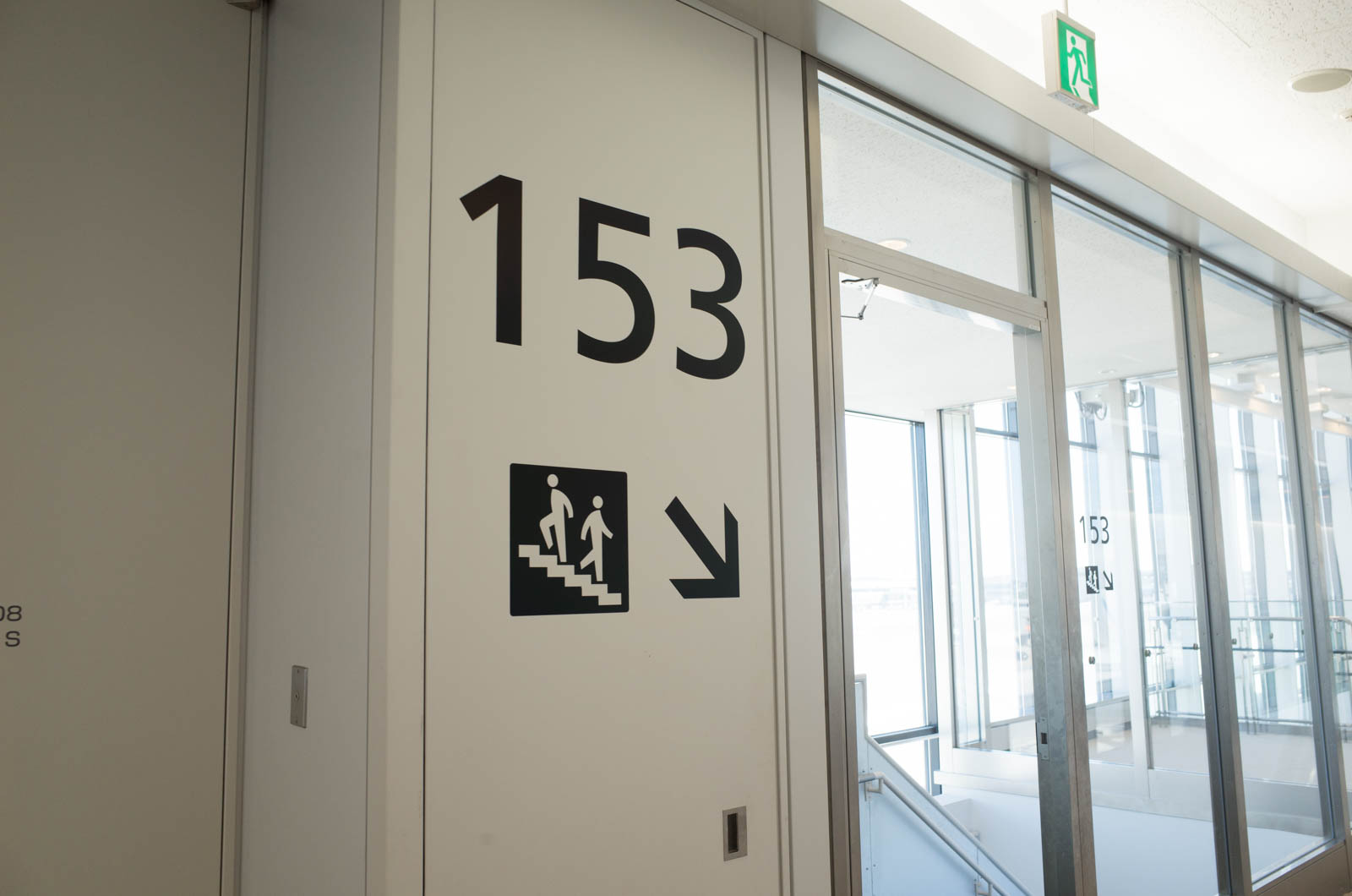 バニラエアの搭乗口への案内